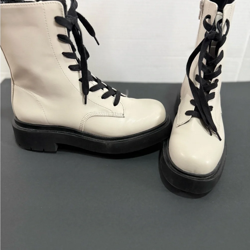 H&M Platform Combat Boots with Black Sole and Zipper cream lace-up - Picture 8 of 8
